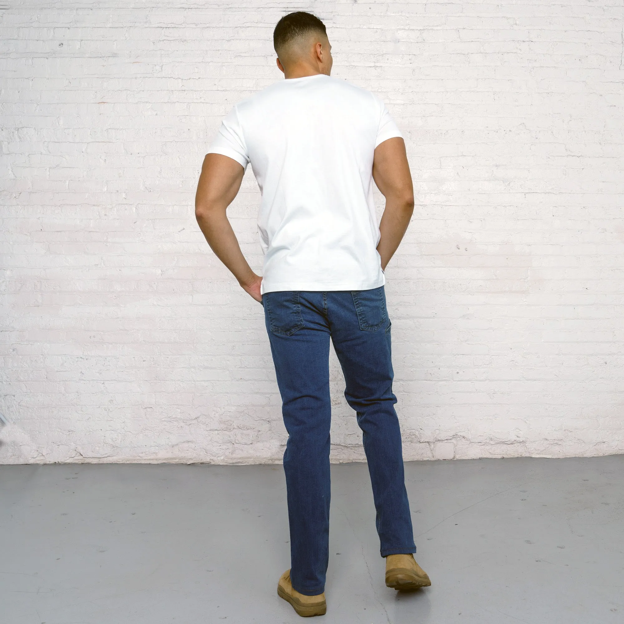 Relaxed Fit Medium Wash 6 pocket
