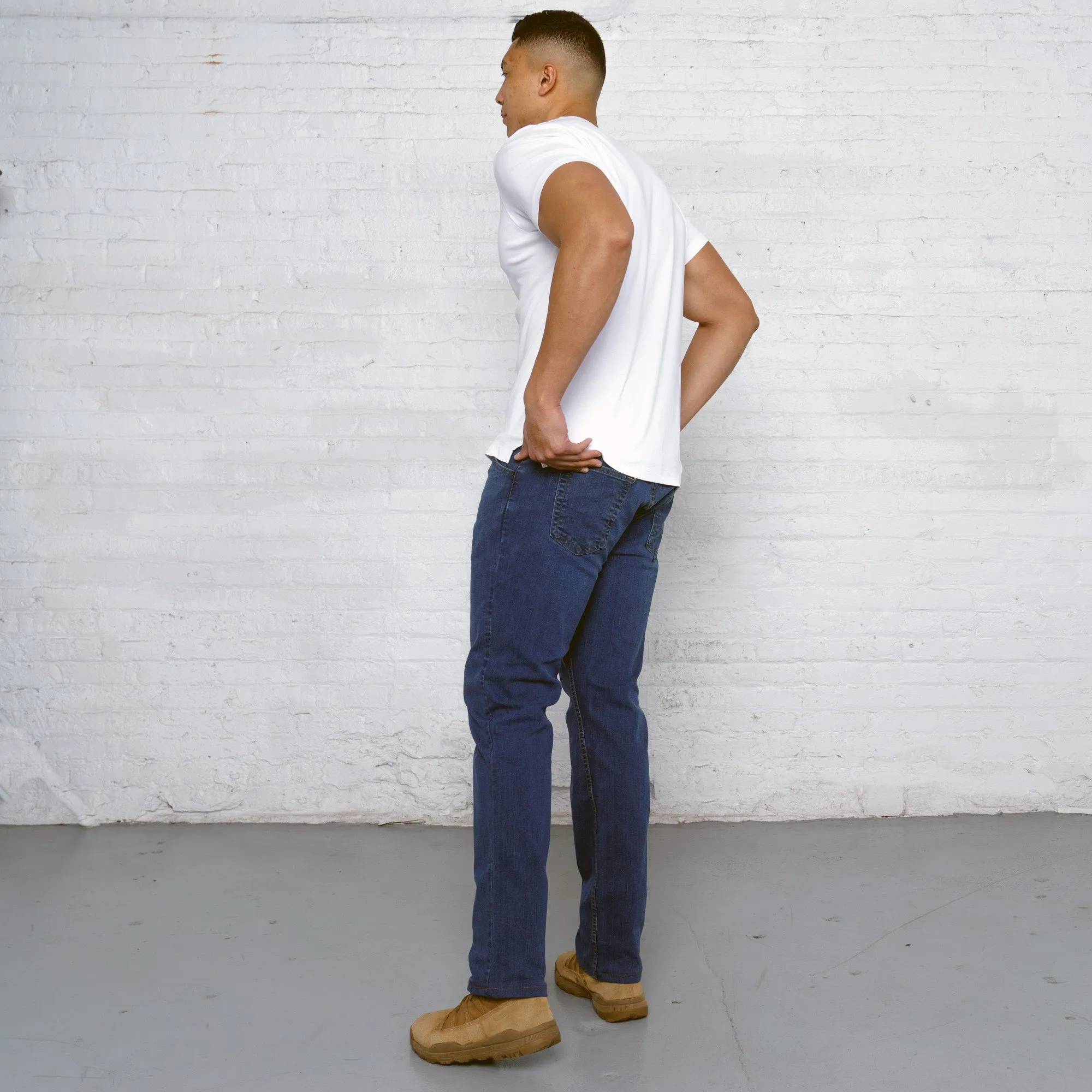 Relaxed Fit Medium Wash 6 pocket