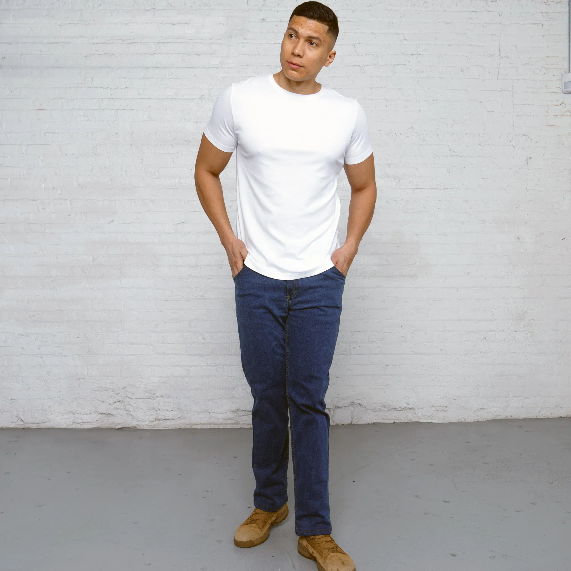 Relaxed Fit Medium Wash 6 pocket