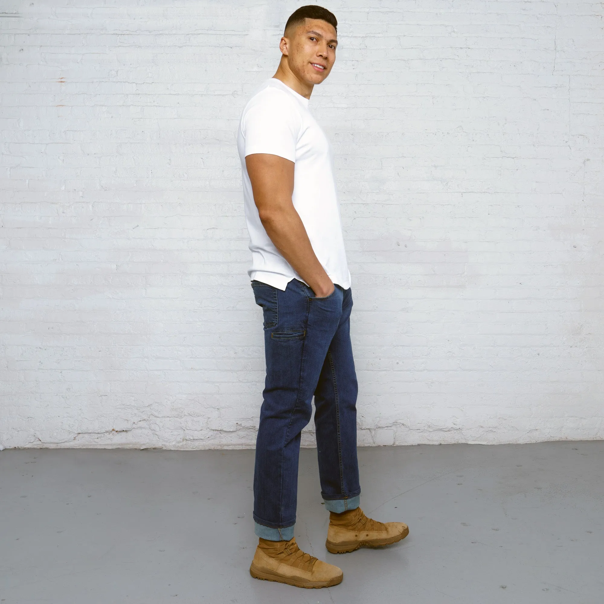 Relaxed Fit Medium Wash 6 pocket