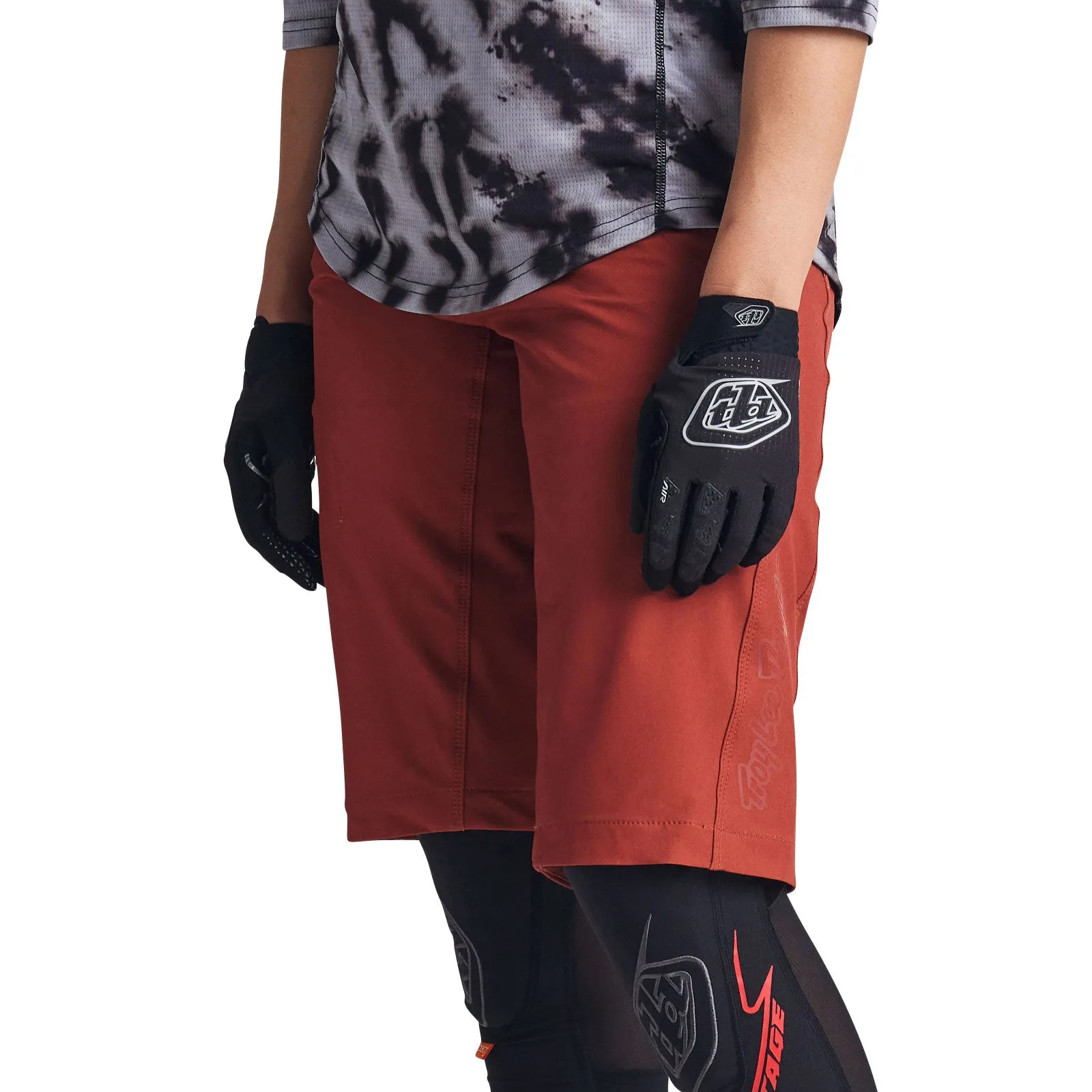 Womens Mischief Short W/Liner Solid Henna